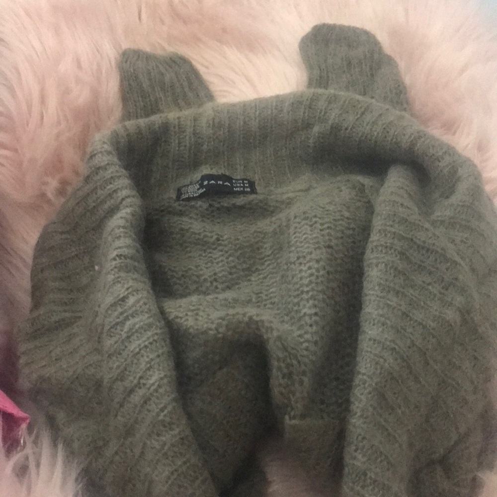 Zara cardigan sweater good condition like new